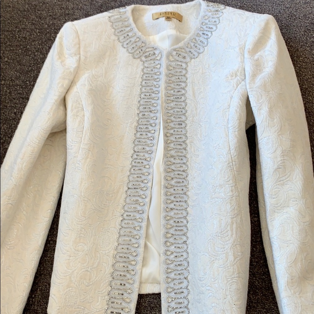 never worn KASPER size 2 embroidered blazer jacket